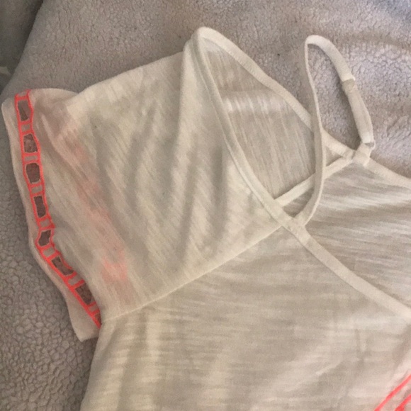 Doe and Rae off the shoulder white and coral top - Picture 3 of 4